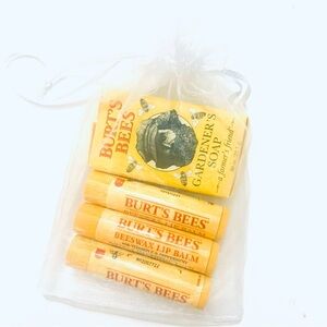 BURT’S BEES 100% Natural Lip Balm, Beeswax
